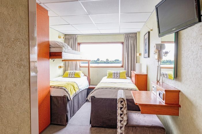 Main Deck 3 Beds - Cat. C